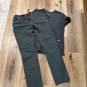 Figs scrub set, charcoal color